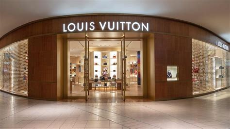 louis vuitton chinook centre calgary|louis vuitton calgary hours.